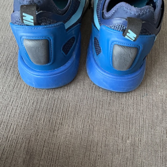 Never worn- Nike Dual Racer - Picture 3 of 4